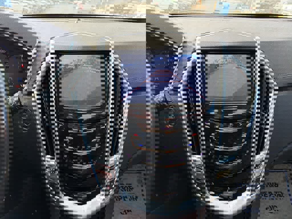 Used 2014 Cadillac SRX Luxury image 30