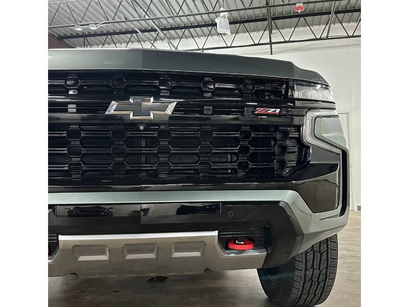 Used 2023 Chevrolet Tahoe Z71 w/ Luxury Package AWD/4WD image 4
