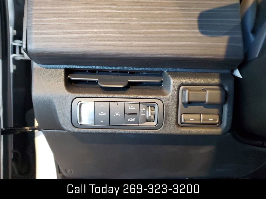 New 2025 GMC Sierra EV Denali image 12