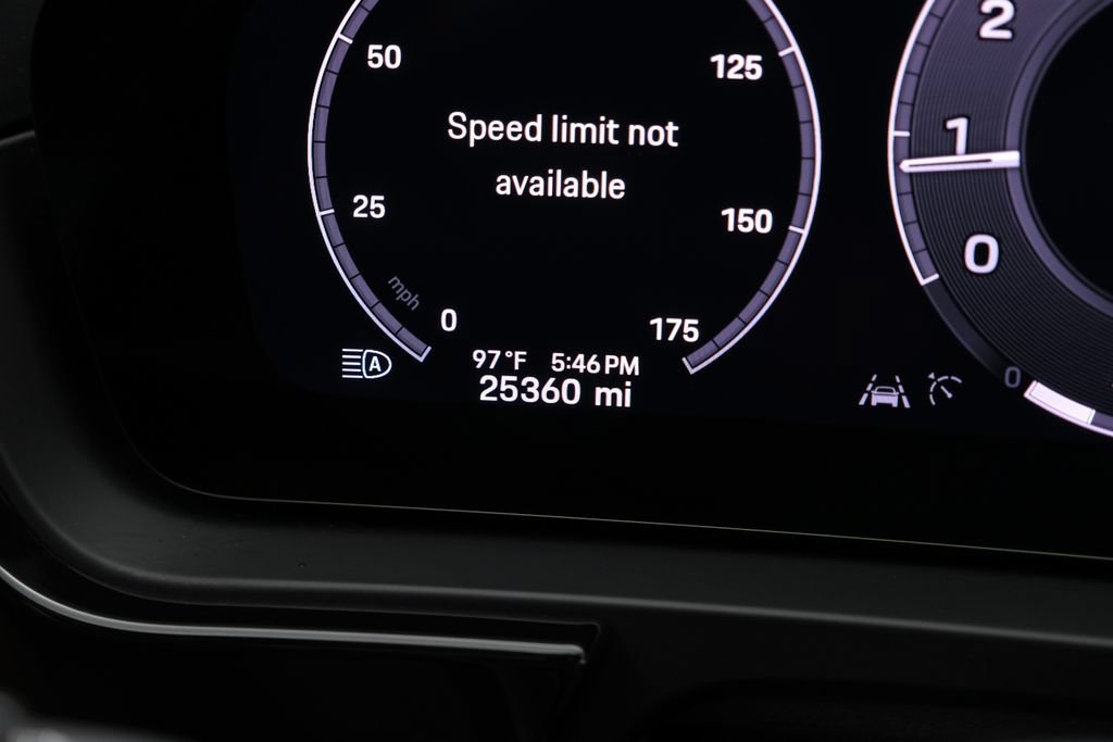 Used 2024 Porsche Cayenne AWD/4WD image 27