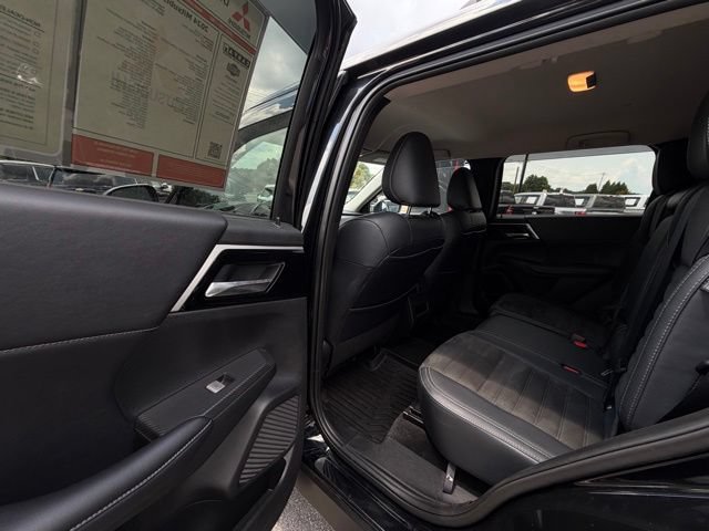 Used 2024 Mitsubishi Outlander SE FWD image 26