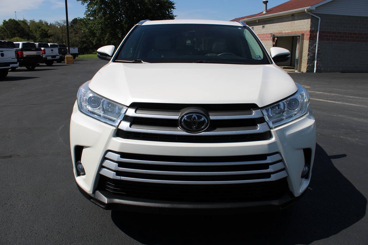 Used 2018 Toyota Highlander XLE AWD/4WD image 9