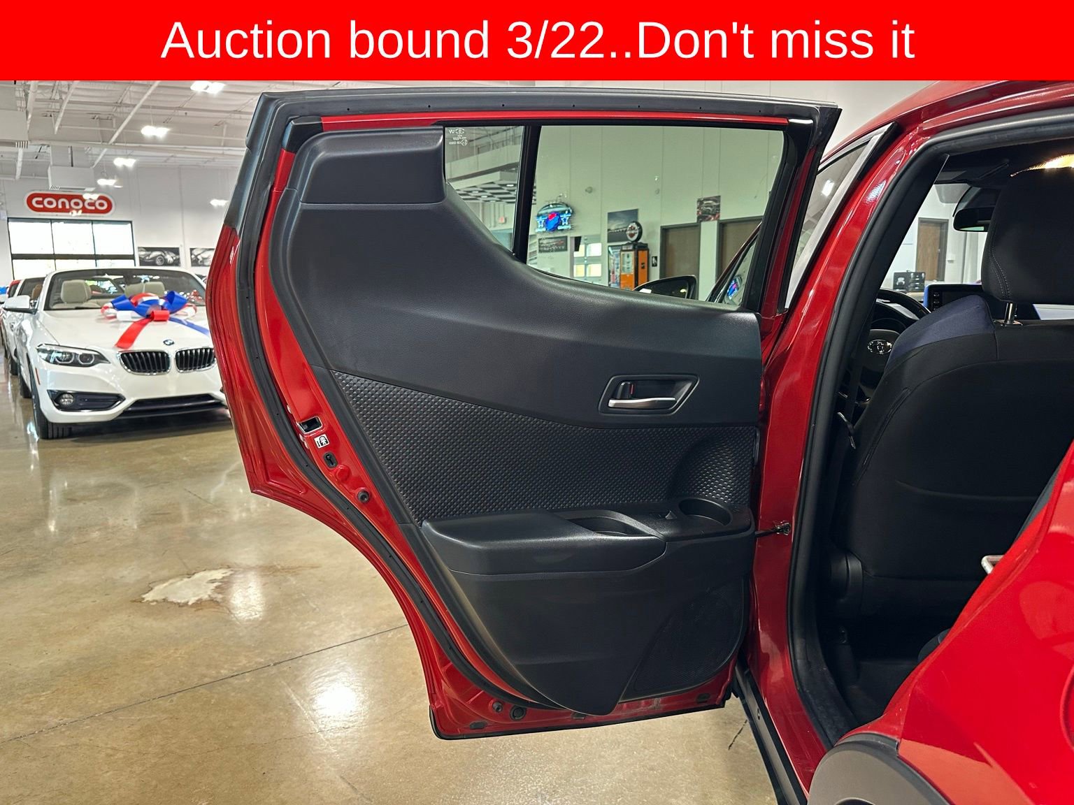 Used 2020 Toyota C-HR XLE image 29