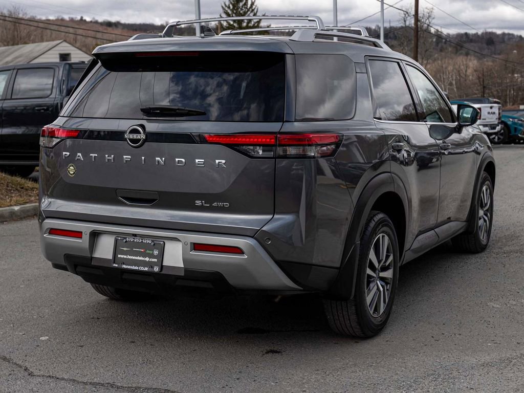 Used 2023 Nissan Pathfinder SL AWD/4WD image 4