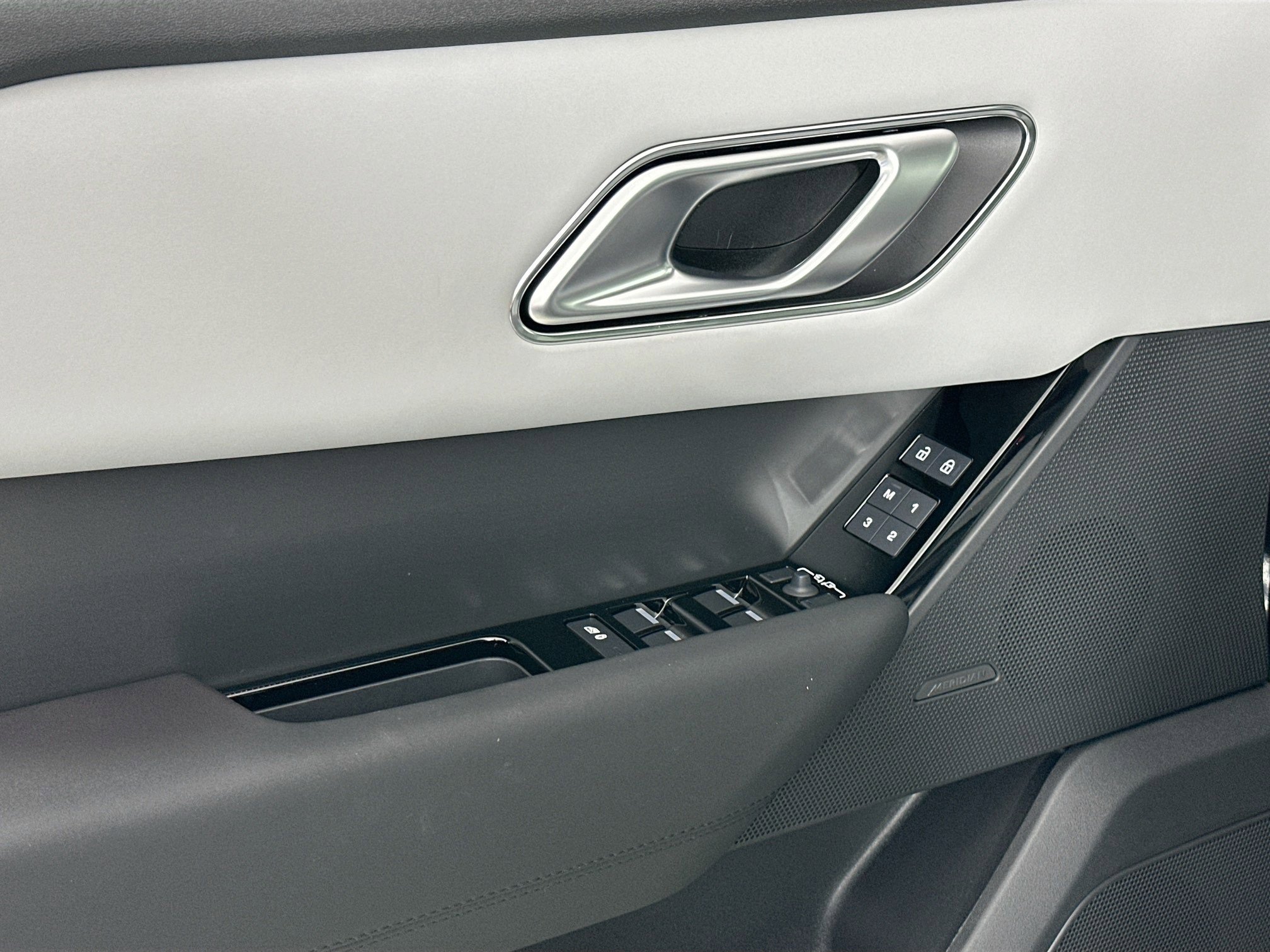 Used 2026 Land Rover Range Rover Velar S image 15