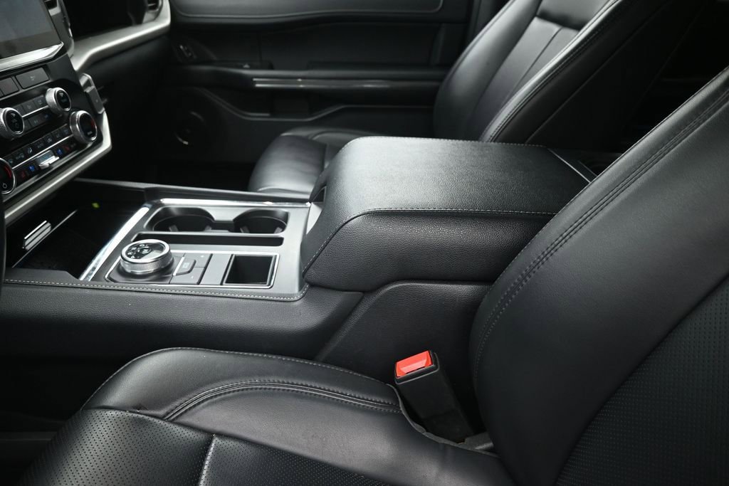 Used 2024 Ford Expedition XLT RWD image 21