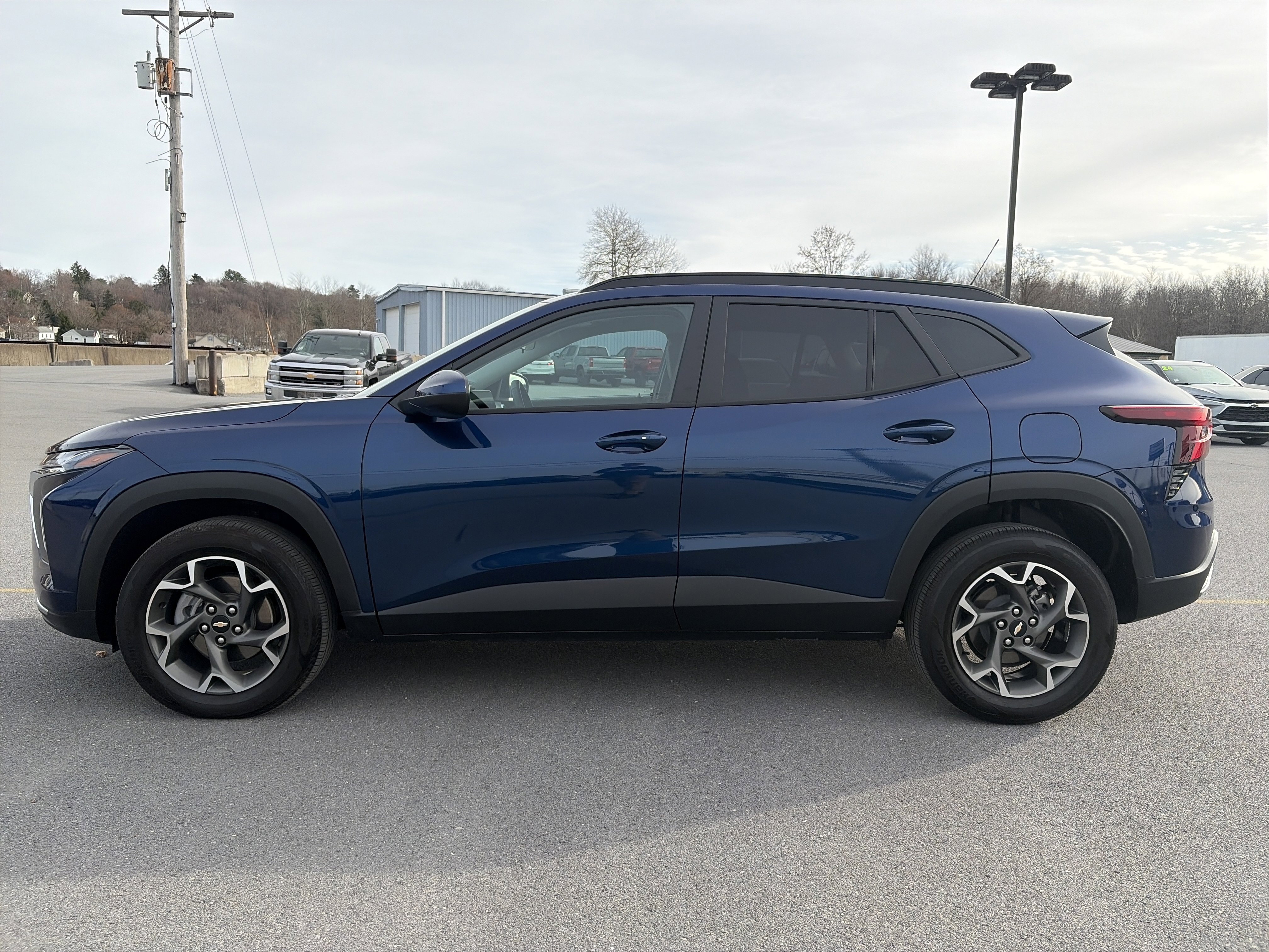 Used 2024 Chevrolet Trax LT w/ Driver Confidence Package image 7