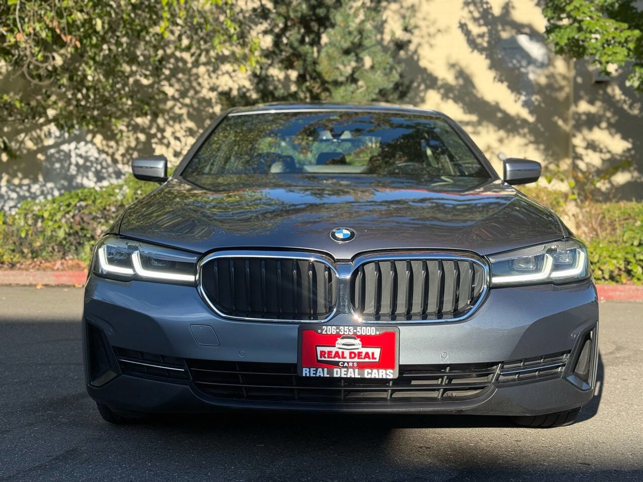 Used 2021 BMW 530i xDrive w/ Convenience Package image 3
