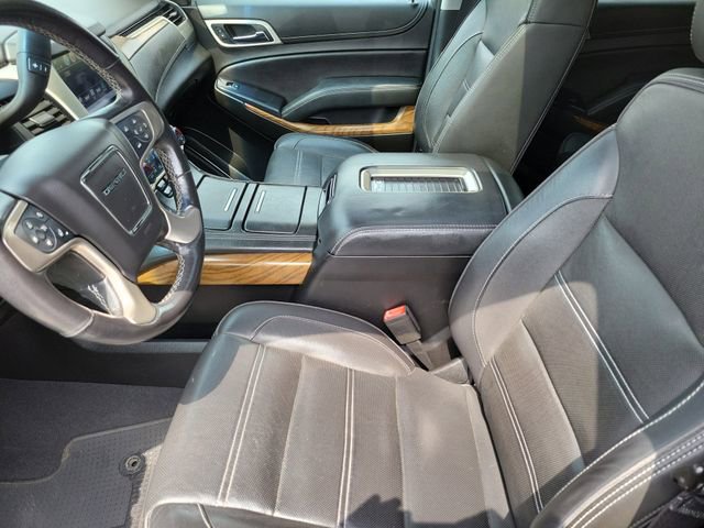 Used 2019 GMC Yukon XL Denali image 12