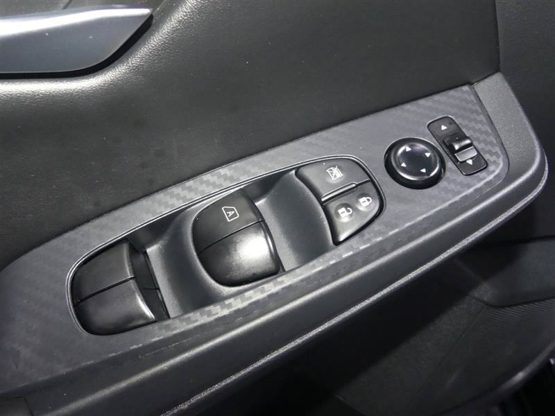 Used 2025 Nissan Sentra SV FWD image 19