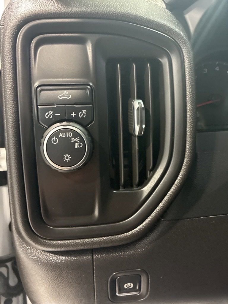 Used 2024 Chevrolet Silverado 1500 Custom RWD image 26