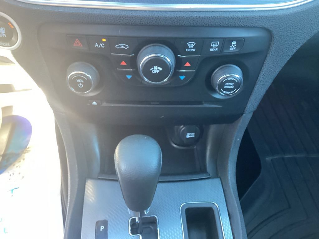 Used 2014 Dodge Charger SE RWD image 15