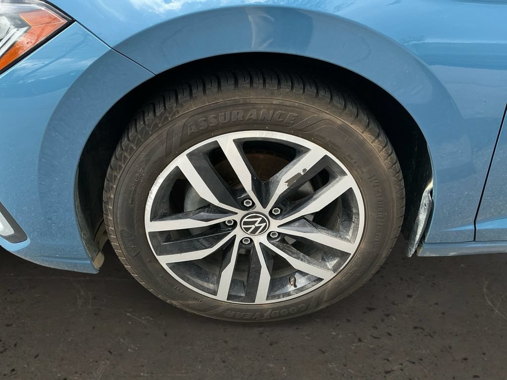 Used 2025 Volkswagen Jetta SE FWD image 10