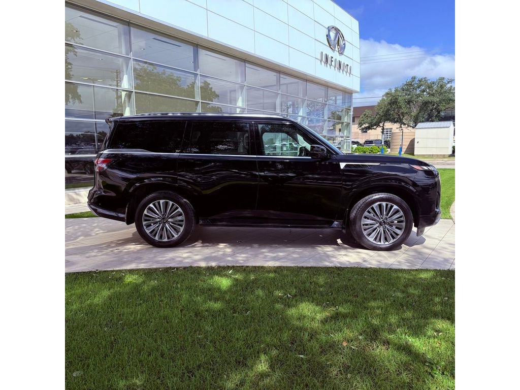 Certified 2026 INFINITI QX80 Luxe AWD/4WD image 5