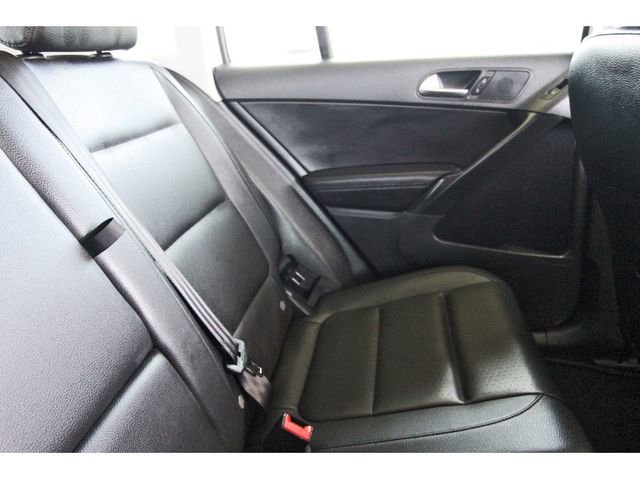 Used 2017 Volkswagen Tiguan S FWD image 10