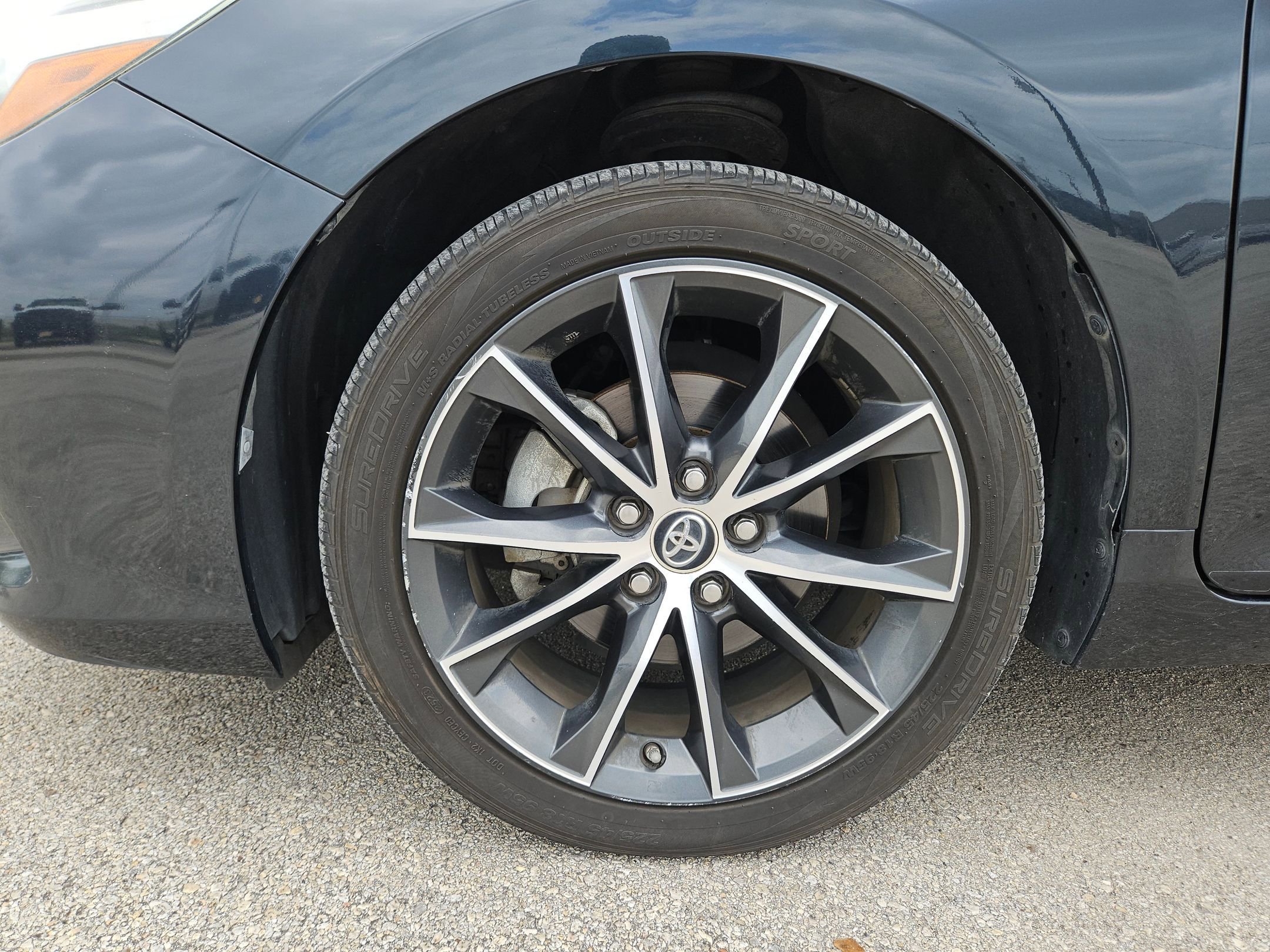 Used 2015 Toyota Camry XSE w/ Moonroof Package FWD image 31