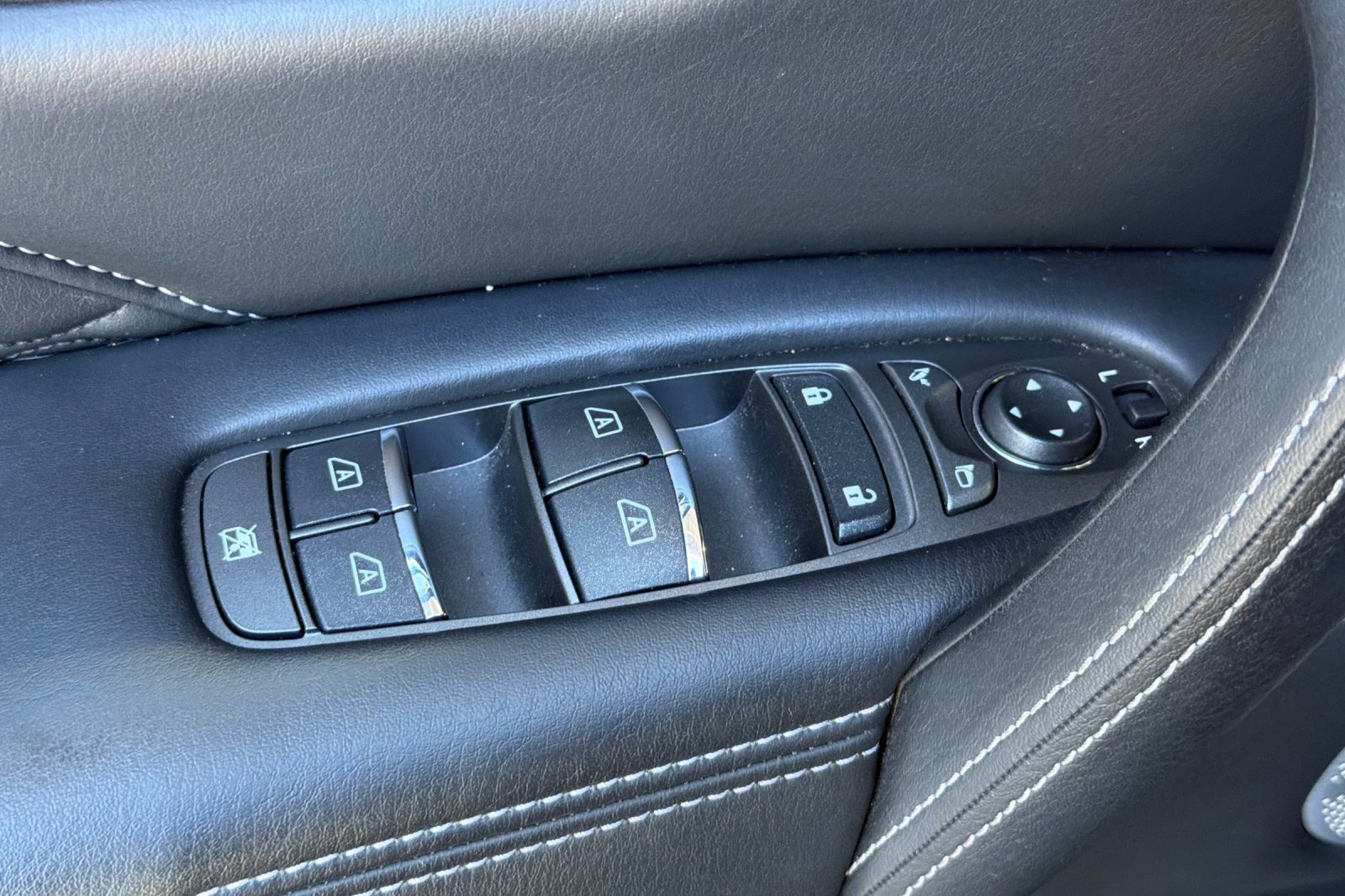 Used 2022 INFINITI QX80 Sensory w/ Cargo Package AWD/4WD image 13