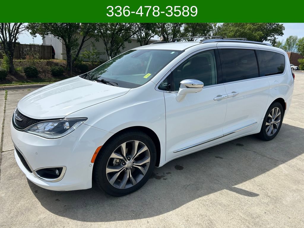 Used 2018 Chrysler Pacifica Limited w/ Advanced Safetytec Group image 1