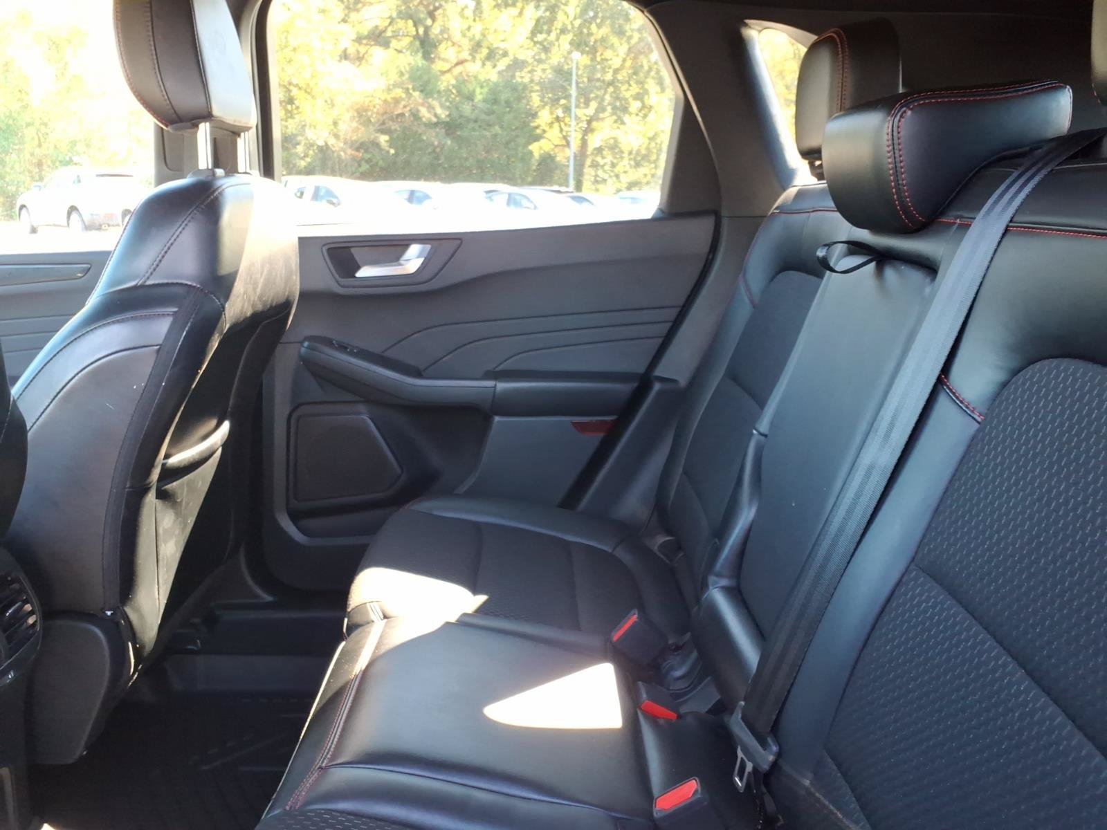 Used 2025 Ford Escape ST-Line Select AWD/4WD image 10