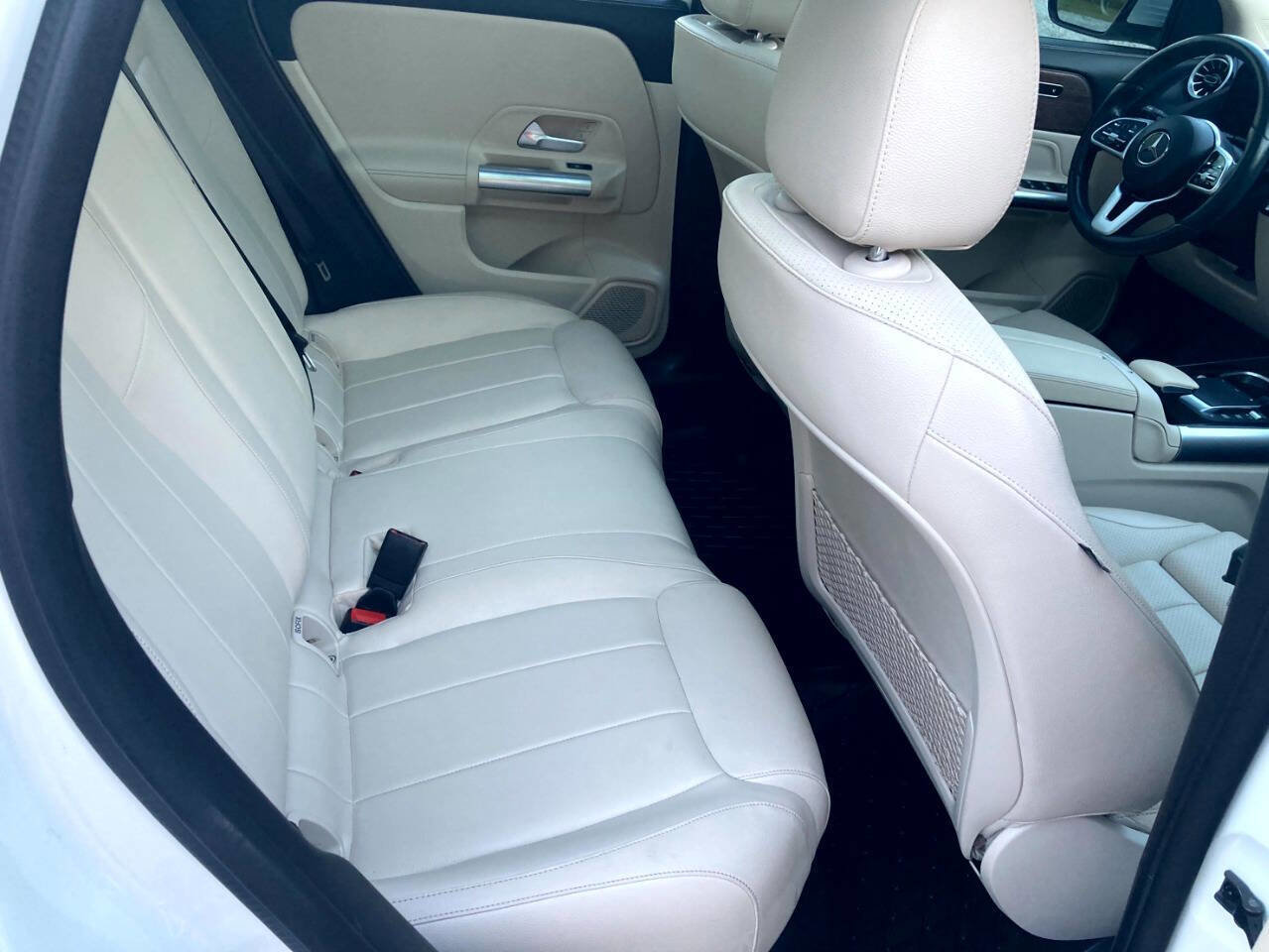 Used 2022 Mercedes-Benz GLA 250 4MATIC image 18