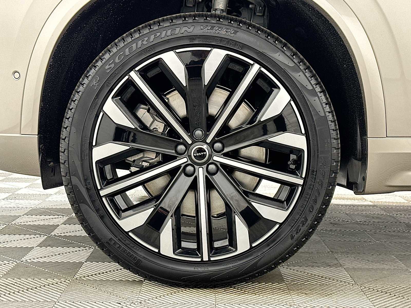 New 2026 Volvo XC90 T8 Plus w/ Protection Package Premier AWD/4WD image 30