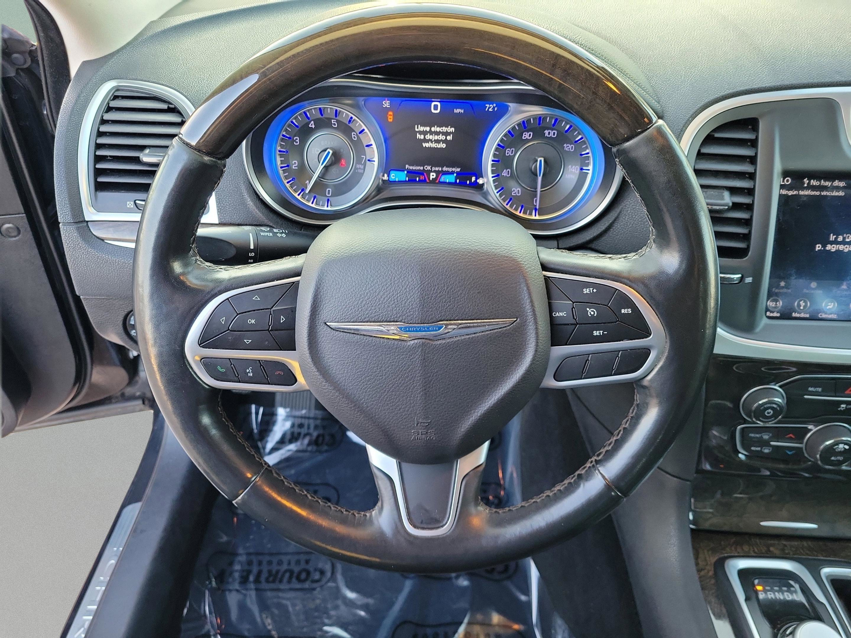 Used 2019 Chrysler 300 Limited image 22