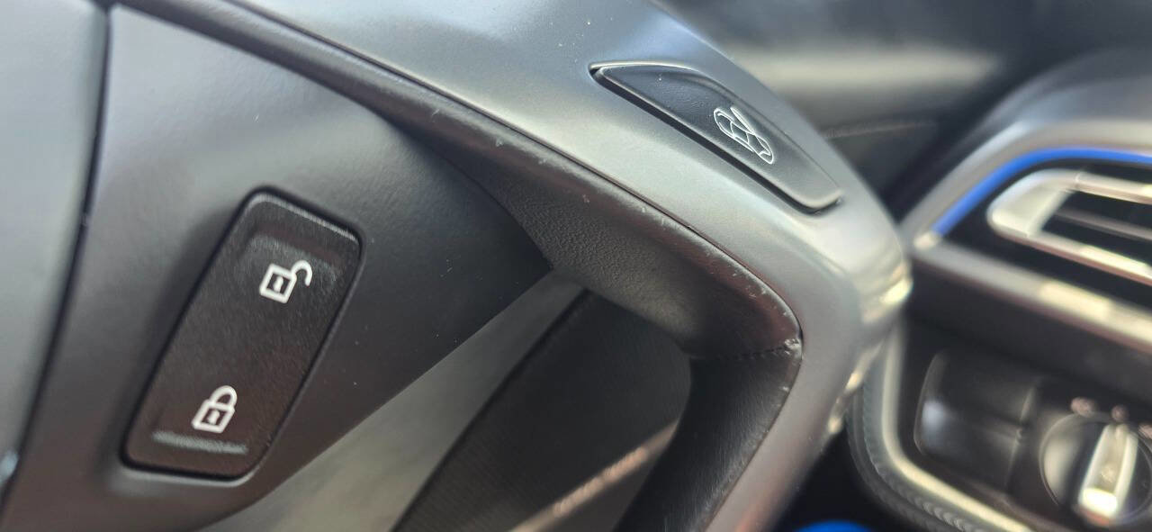 Used 2015 BMW i8 image 26