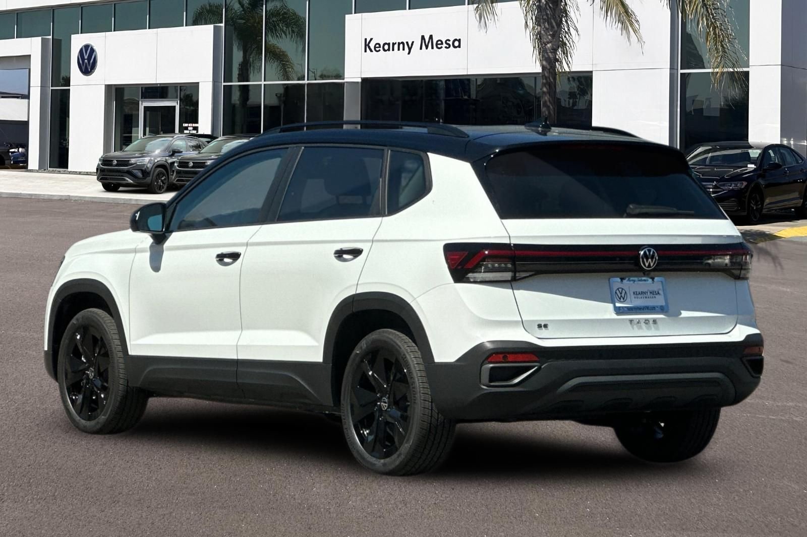 New 2026 Volkswagen Taos SE FWD image 6
