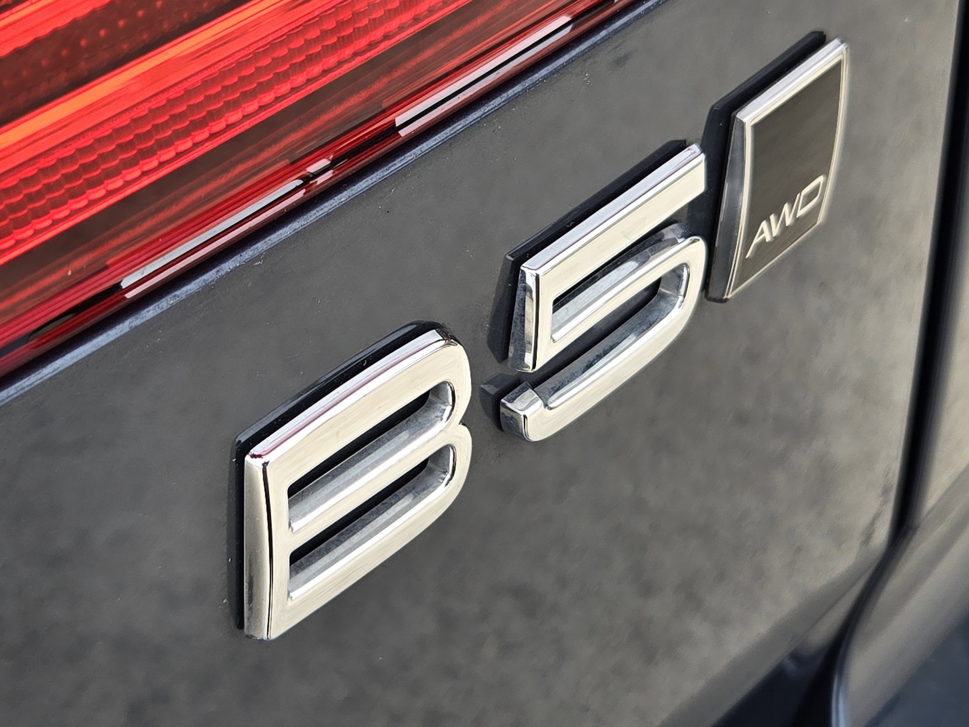 Used 2025 Volvo XC60 B5 Plus image 19