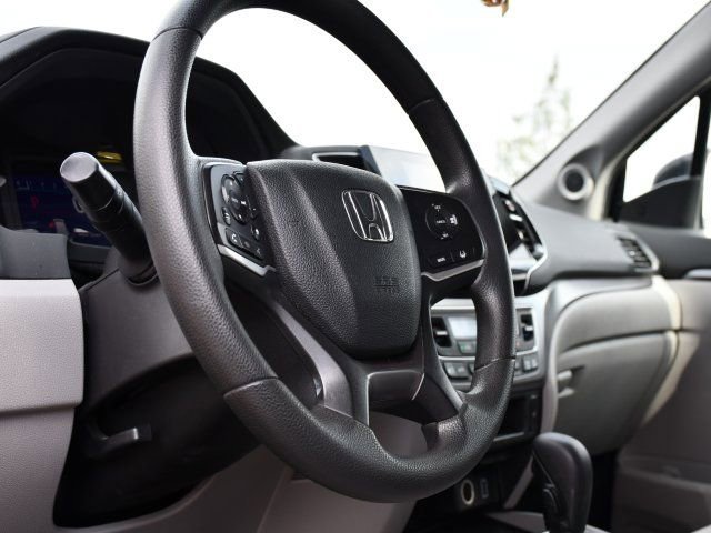 Used 2019 Honda Pilot EX image 11