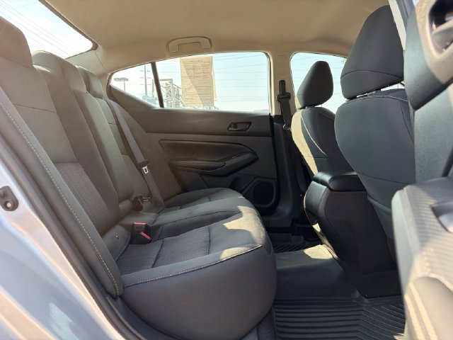 Used 2024 Nissan Altima 2.5 SV AWD/4WD image 10
