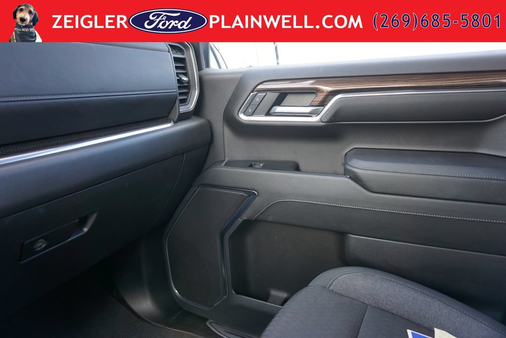 Used 2024 Chevrolet Silverado 1500 LT AWD/4WD image 29