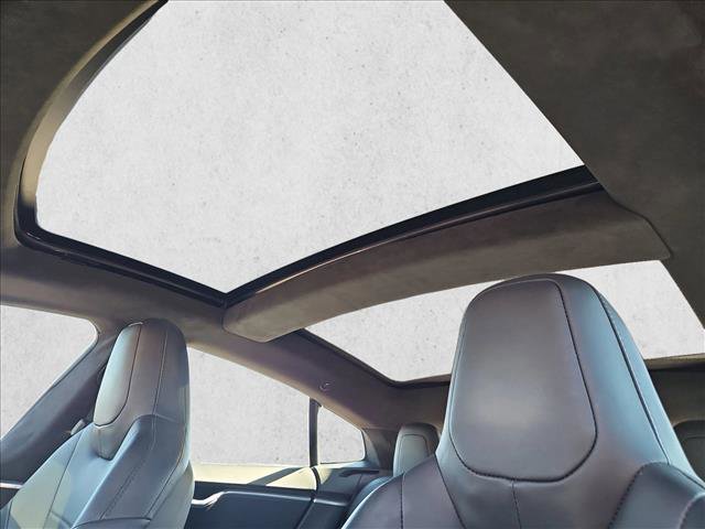 Used 2016 Tesla Model S 60D image 21