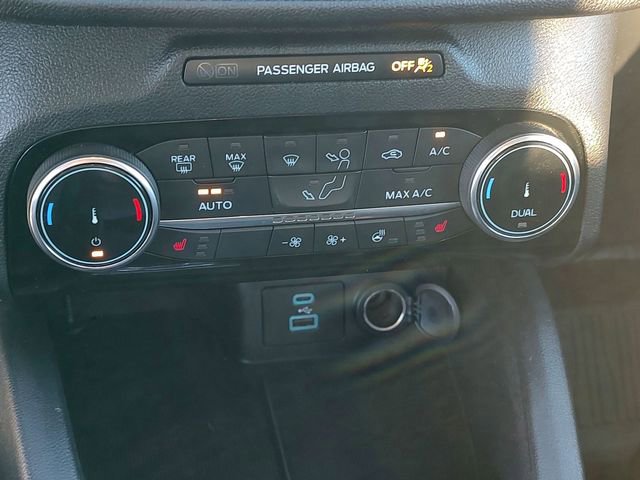 Used 2022 Ford Escape Titanium image 18