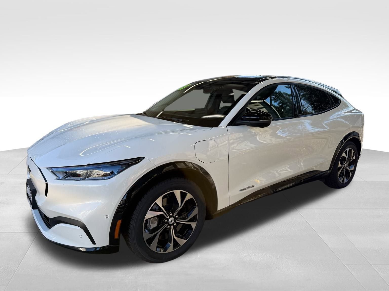 Used 2023 Ford Mustang Mach-E Premium image 2