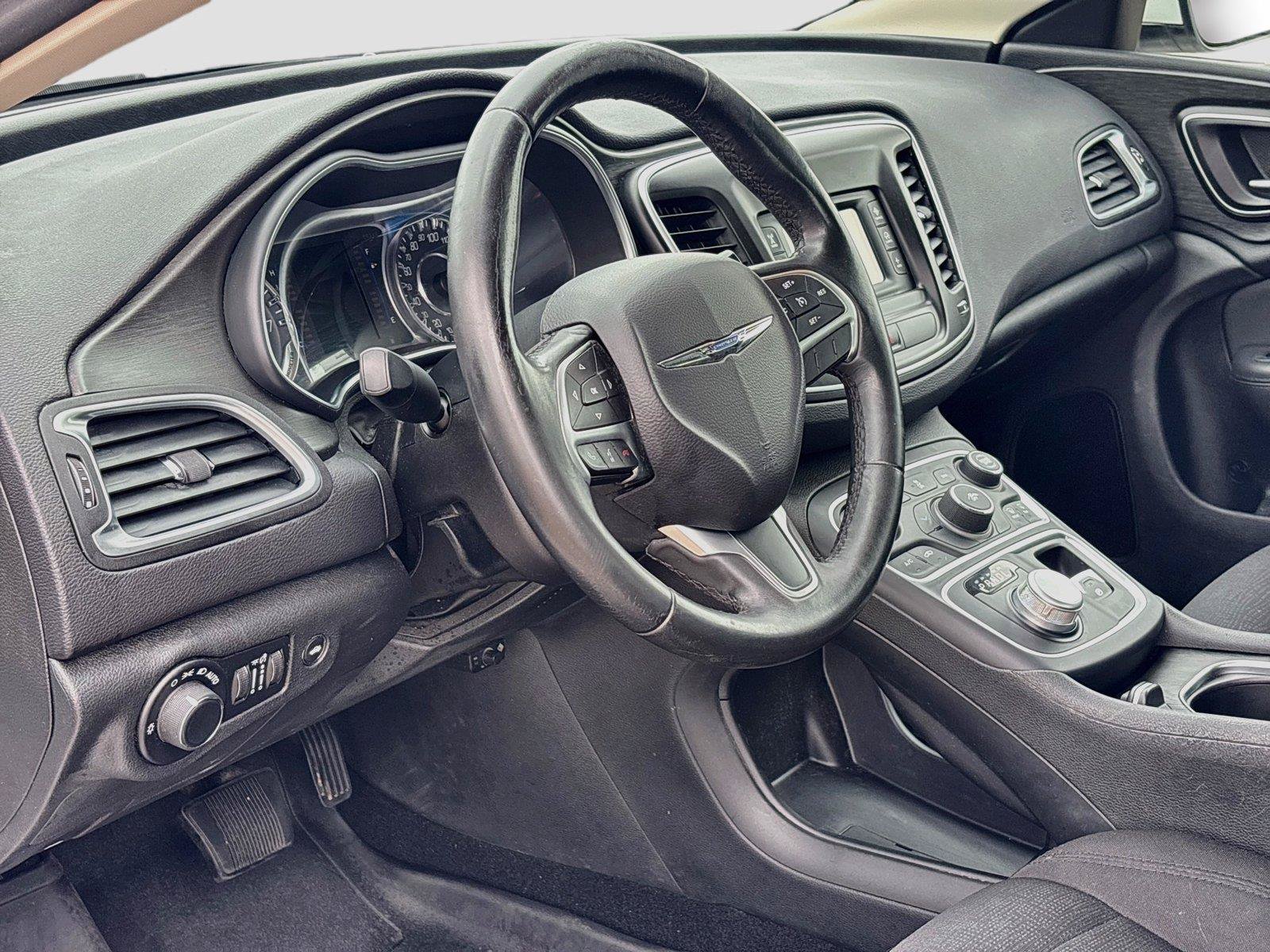 Used 2015 Chrysler 200 Limited w/ Convenience Group FWD image 23