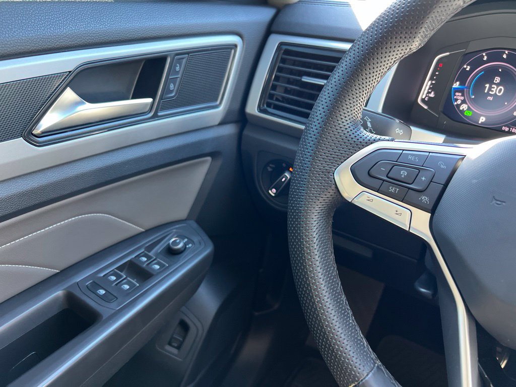 Used 2023 Volkswagen Atlas SEL R-Line AWD/4WD image 19