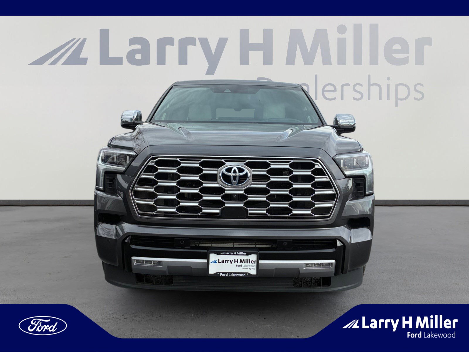 Used 2024 Toyota Sequoia Capstone image 8