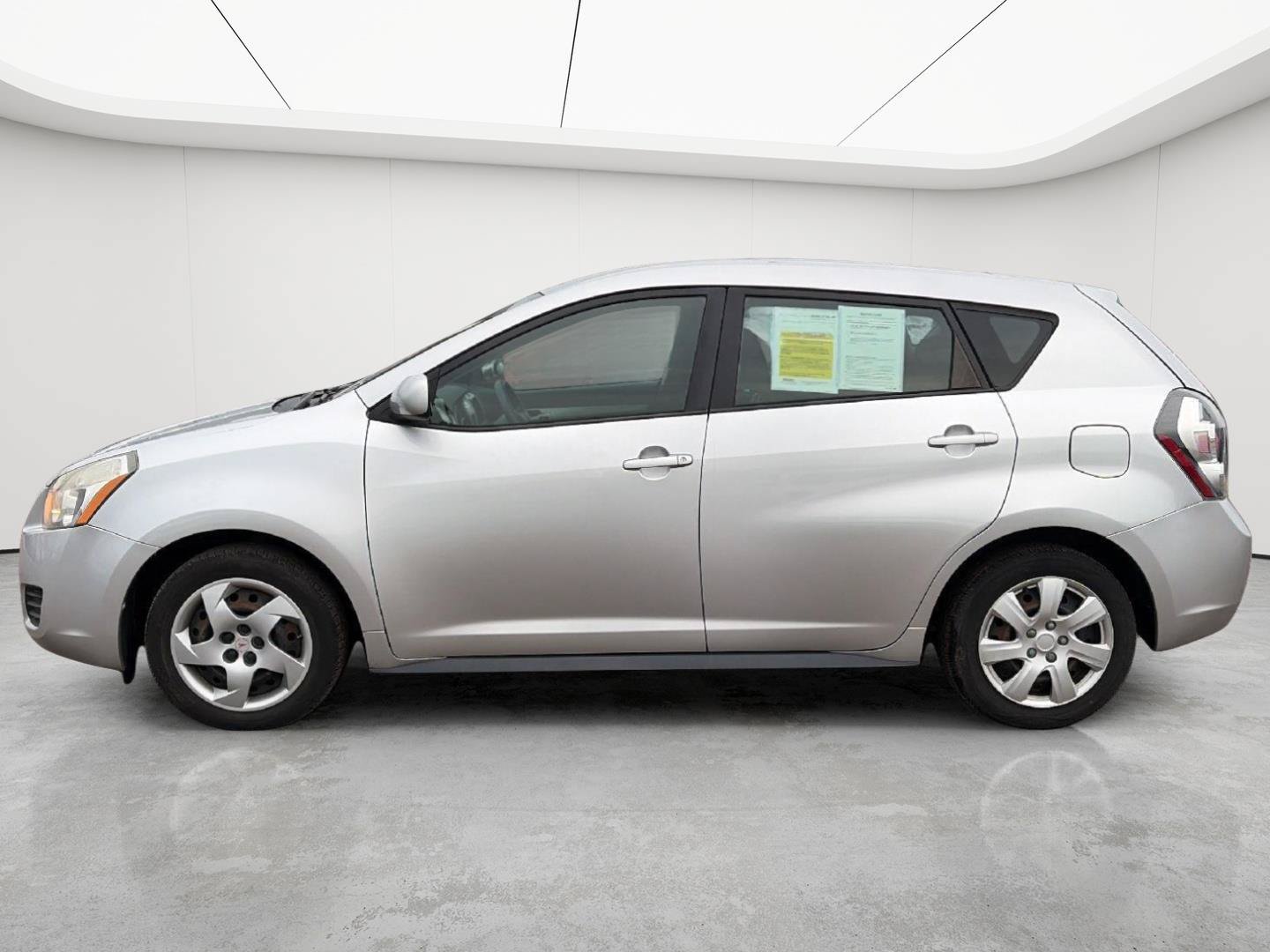 Used 2009 Pontiac Vibe w/ Preferred Package FWD image 4