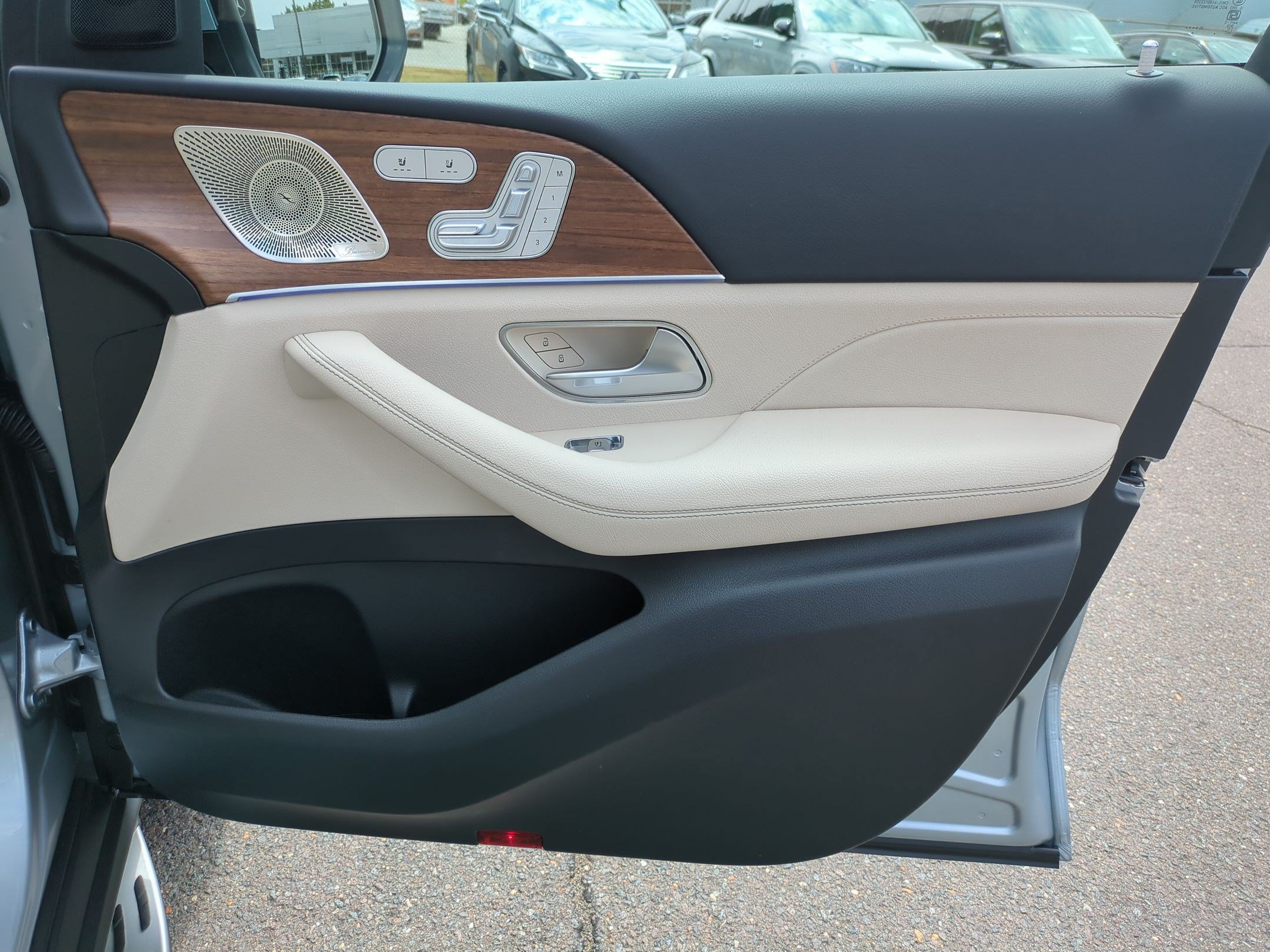 Certified 2026 Mercedes-Benz GLS 450 4MATIC image 36