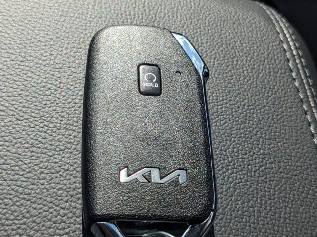 Used 2024 Kia Sportage SX image 32