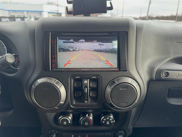 Used 2018 Jeep Wrangler Unlimited Sport image 14