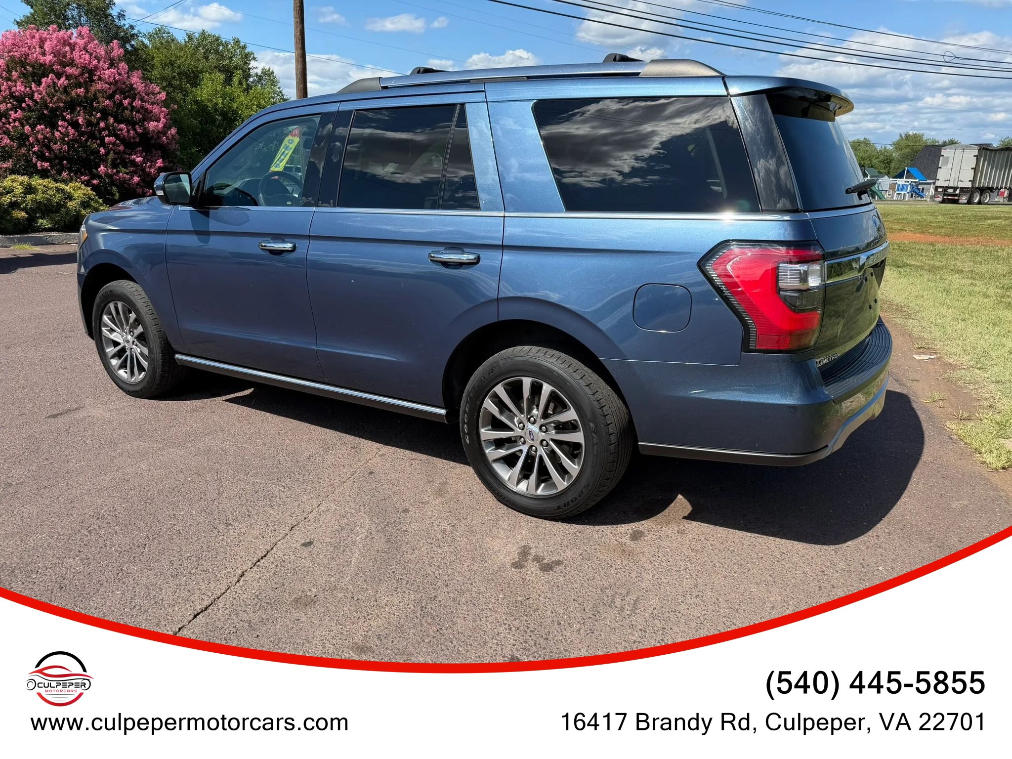 Used 2018 Ford Expedition Limited w/ Equipment Group 301A AWD/4WD image 3