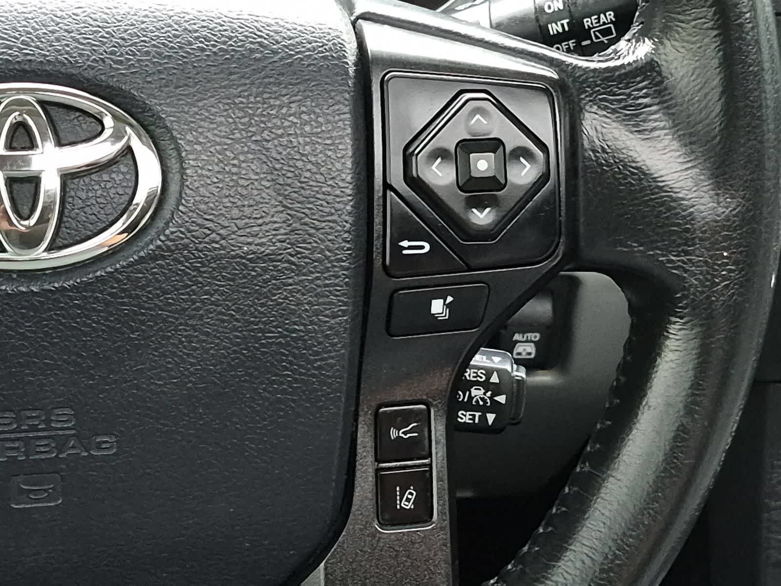 Used 2019 Toyota Sequoia SR5 AWD/4WD image 26