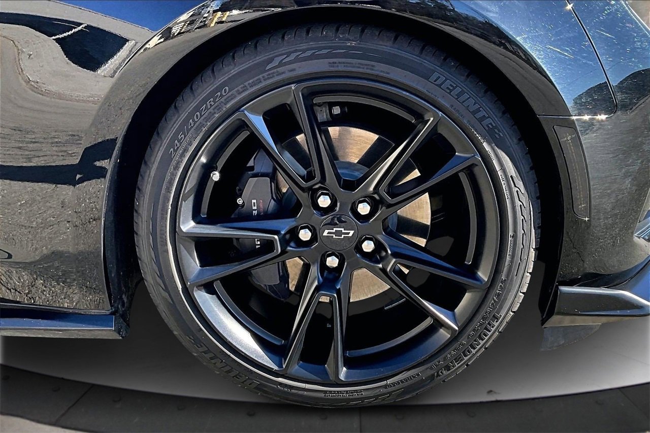 Used 2021 Chevrolet Camaro LT image 31