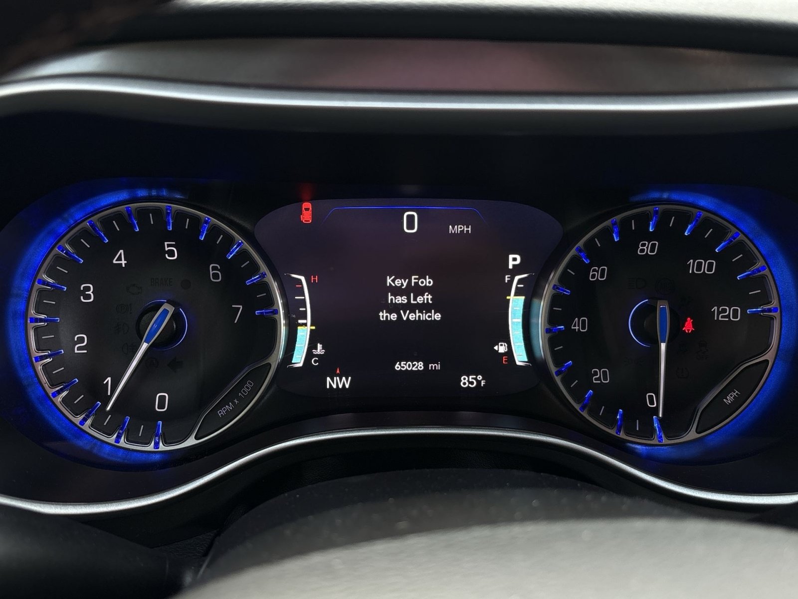 Used 2024 Chrysler Pacifica Touring-L FWD image 16