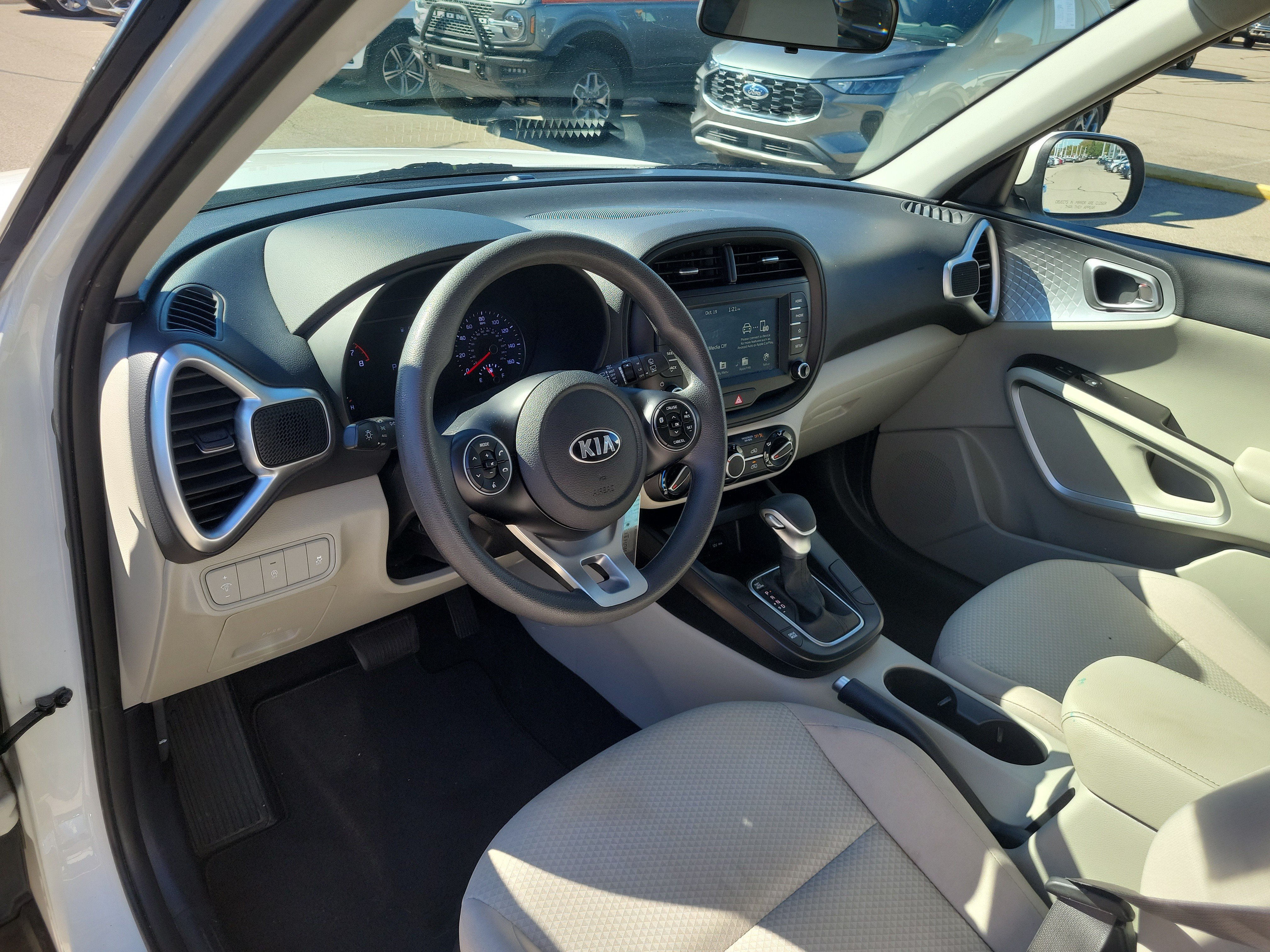 Used 2021 Kia Soul LX FWD image 13