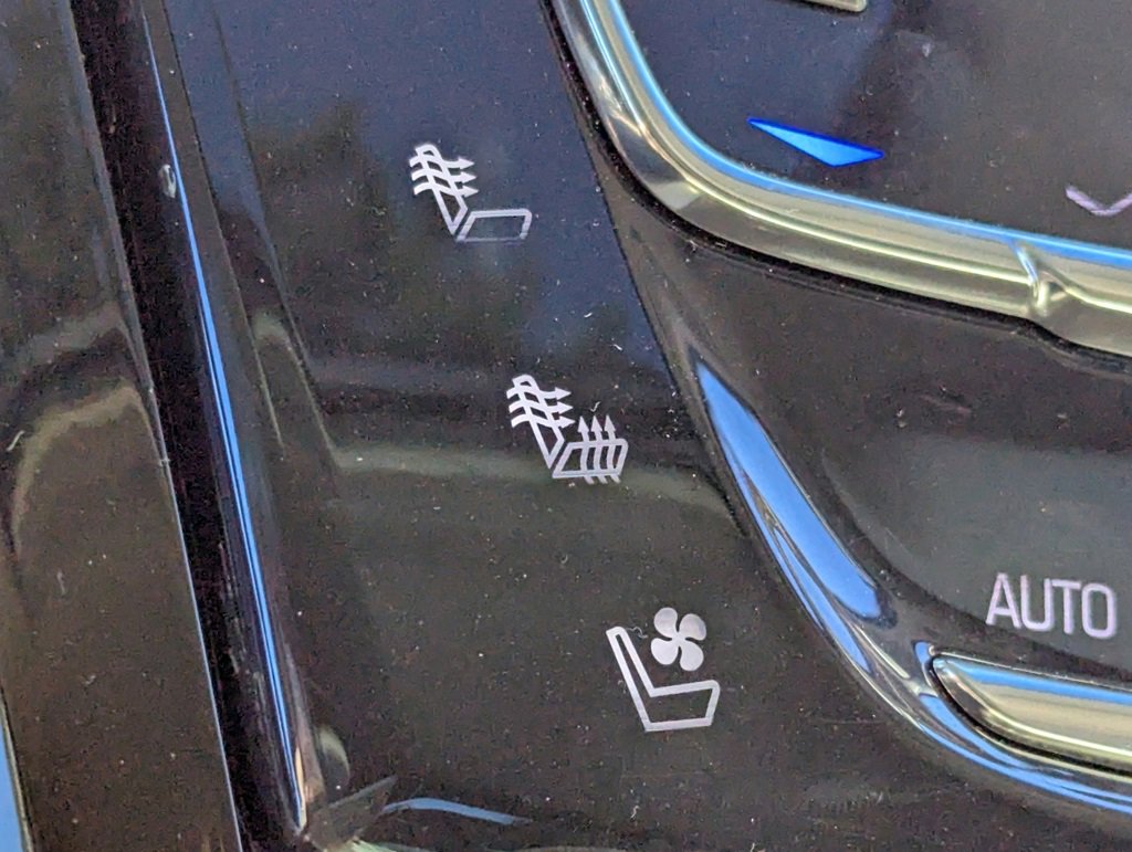 Used 2018 Cadillac Escalade Luxury image 23