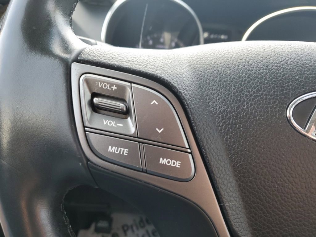 Used 2017 Hyundai Santa Fe Sport image 16