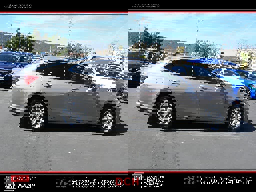 Used 2022 Chevrolet Malibu LS w/ Driver Confidence Package II image 5